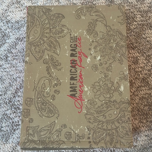 American Rag Sandals - Picture 2 of 4